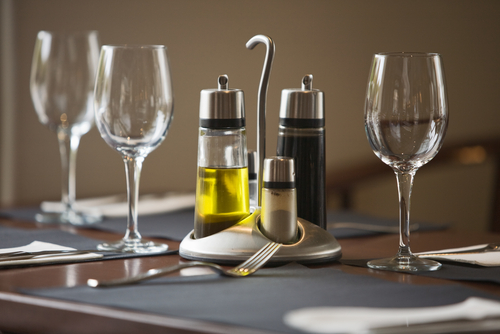 Restaurant and Bar Services 2 TH104